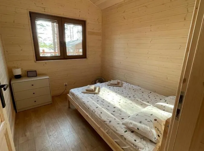 - Komfortowe Nad Jeziorem Wdzydze Z Przepieknym Widokiem Borsk