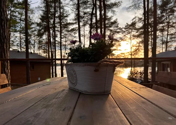 - Komfortowe Nad Jeziorem Wdzydze Z Przepieknym Widokiem Borsk